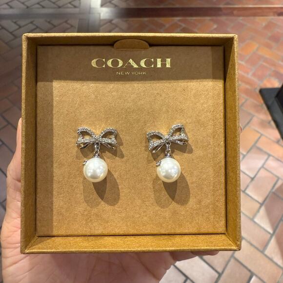 Coach Bow Pearl Drop Earrings CY106 Holiday Gift Silver/Pearl - Picture 1 of 4